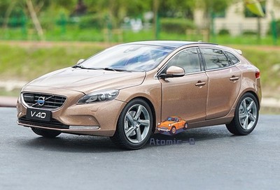 1/18 Scale Volvo V40 T4 Hatchback Copper Diecast Car Model Toy Collection Gift