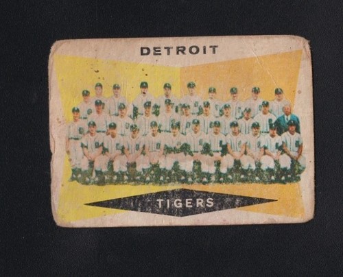 Tigers Team #72 1960 Venezuela Topps card