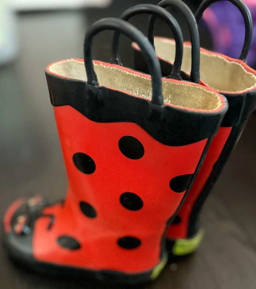 Botas de chuva western chief meninas joaninha vermelha e preta tamanho 8 - Imagem 4 de 4