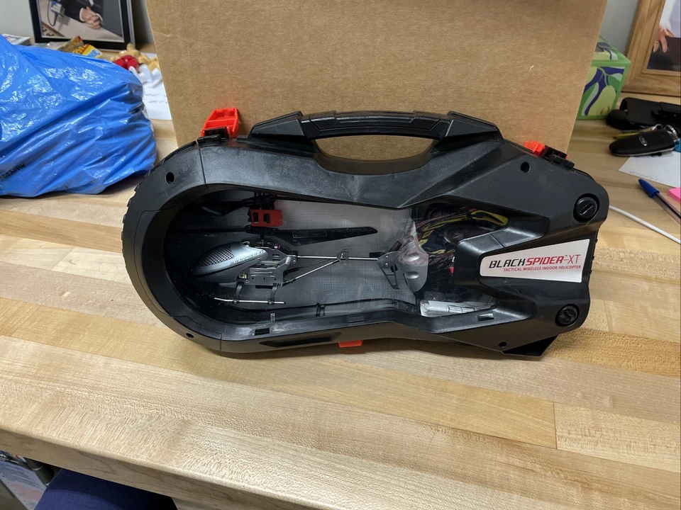 Helicóptero interior inalámbrico táctico Black Spider XT plateado. EX Box 230 Foto 2 de 4
