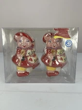 Vintage Ceramic Red Hat Pink Pig Kitchen Diva Salt & Pepper Shakers 4.5"