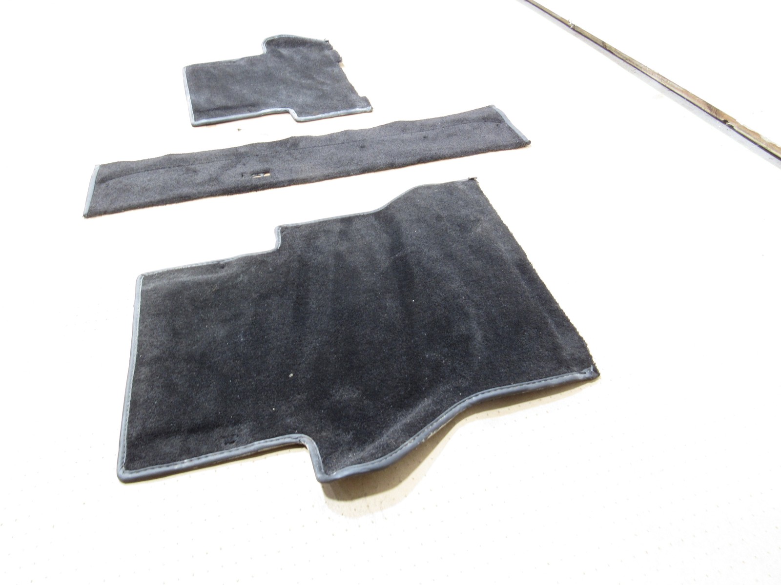 Aston Martin Vanquish 2014-2018 Rear Right Floor mats Set