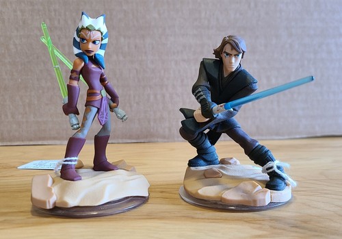 HUGE LOT OF DISNEY INFINITY  15 FIGURES, 4 CRYSTALS, AND 3 PORTAL BASES - Picture 8 of 11