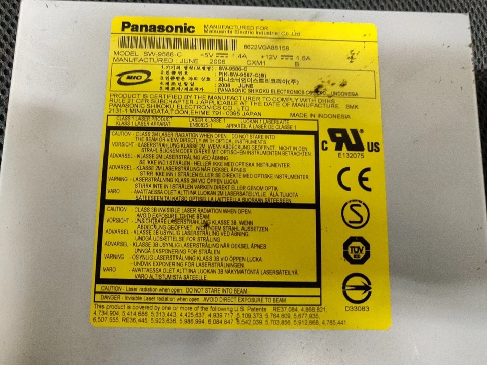 Panasonic SW-9586-C 16X IDE Bandeja Carga DVD-RAM / DVD'R / RW Multi-Drive Foto 2 de 3