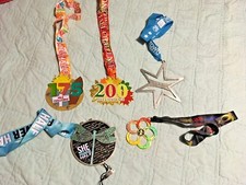 MARATHON RUNNING LARGE MEDAL LOT OF 5 LOT  26