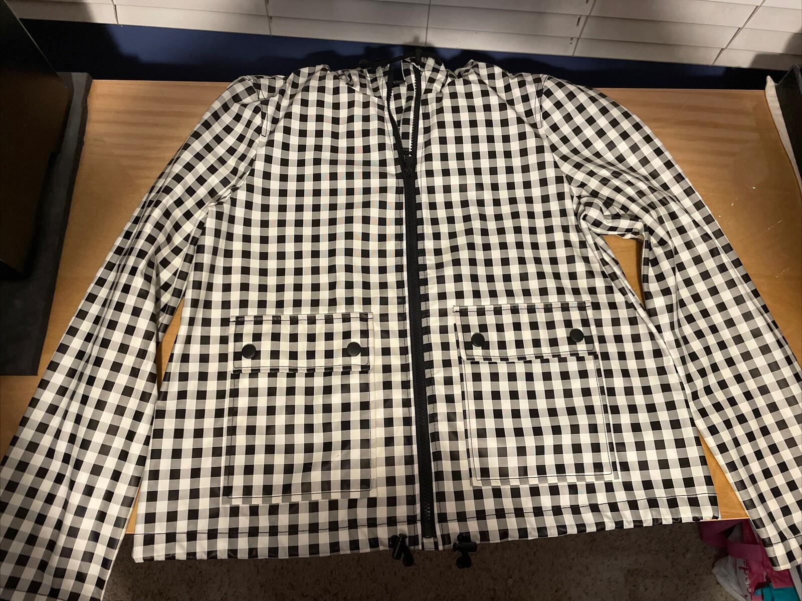 Coffee Shop New York Black Checked Rain Coat Size L Gem