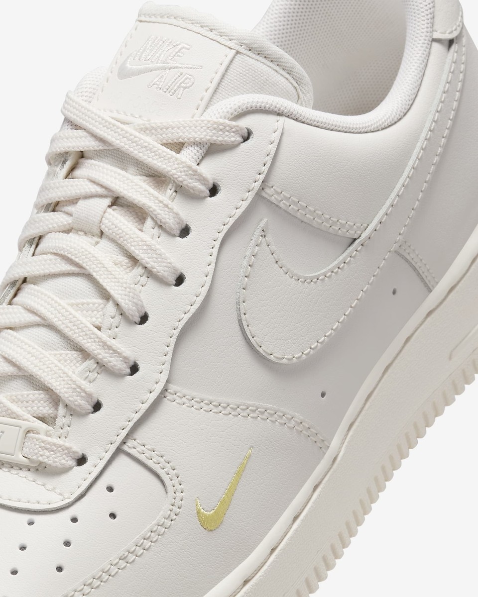 Nike Air Force 1 HJ3841-030 ホワイ　29cm 箱無し Nike Air Force 1 HJ3841-030 ホワイ 29cm 箱無し Nike Women's
