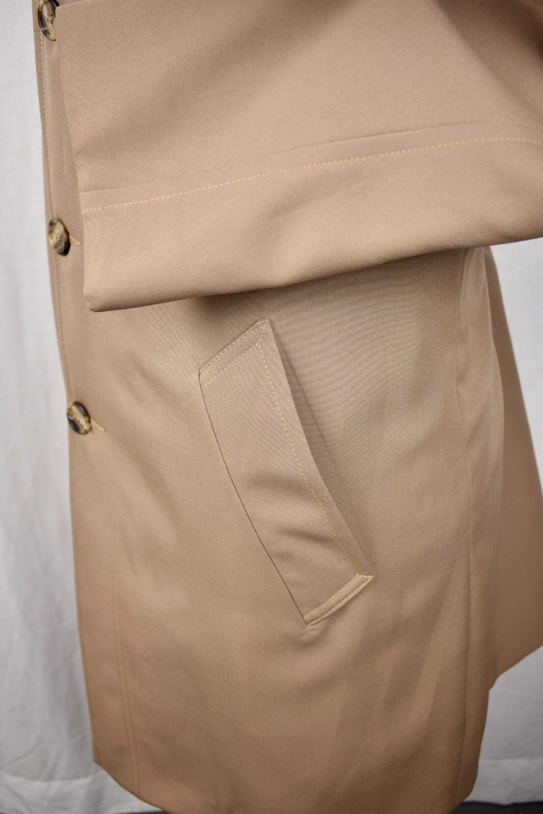 Grais Solid Brown 100% Texturized Polyester Three… - image 4