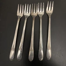 Vintage Wm Rogers 1938 DEVONSHIRE/MARY LOU Cocktail/Seafood Fork 5 1/2"