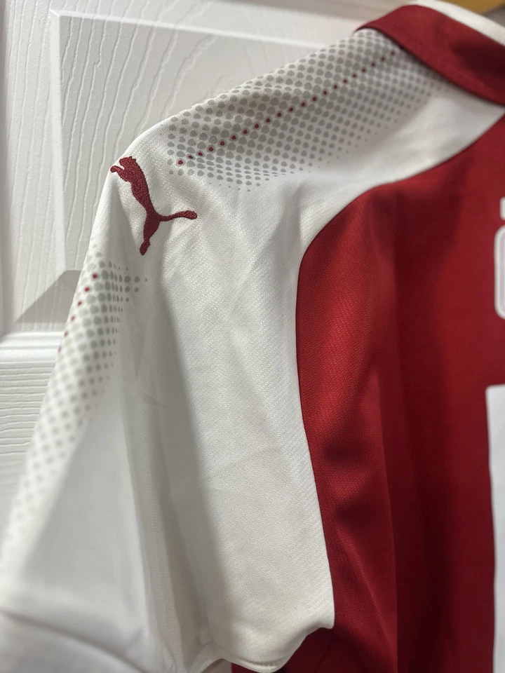 arsenal Ozil jersey 17/18 - Image 4 of 4