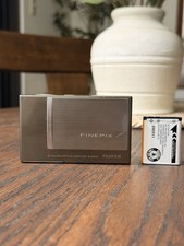 FUJIFILM FINEPIX Z100fd 8.0MP Digital Camera - Olive TESTED WORKS GREAT RARE