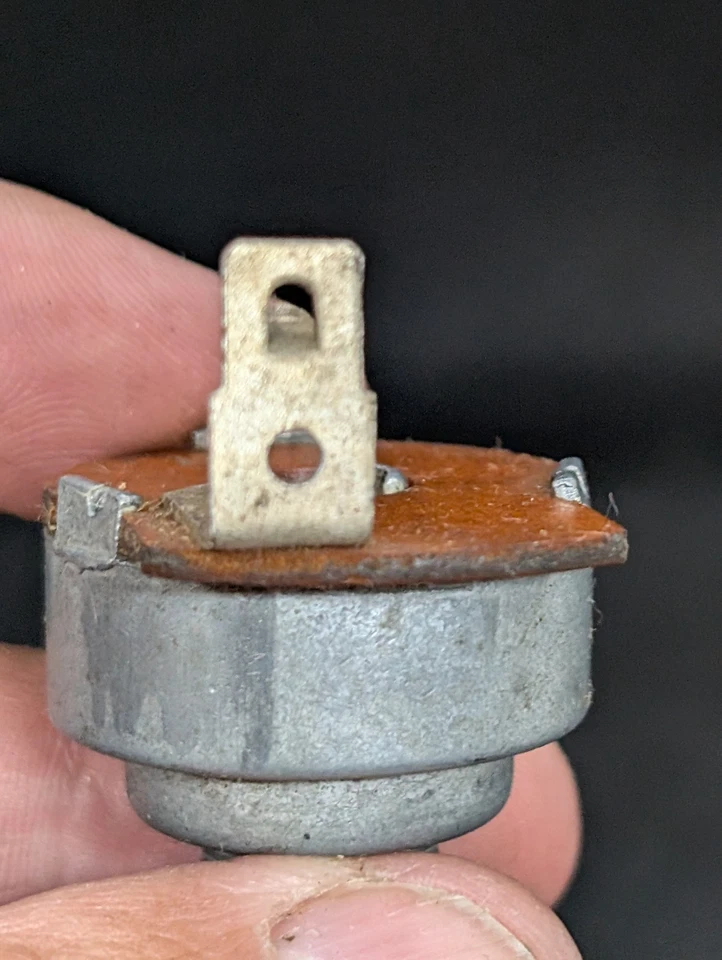 INTERRUPTOR LIMPIAPARABRISAS 1 VELOCIDAD PONTIAC CATALINA STAR CHIEF GRAND PRIX NUEVO DE LOTE 59-63 Foto 3 de 4