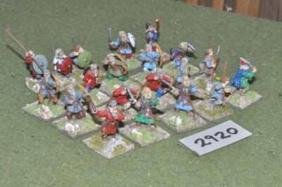 25mm DARK AGE / VIKING - RAIDING PARTY - (2920)
