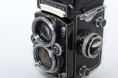 Rolleiflex 2.8 E2 6x6cm TLR Film Camera. Xenotar 80mm f2.8 lens
