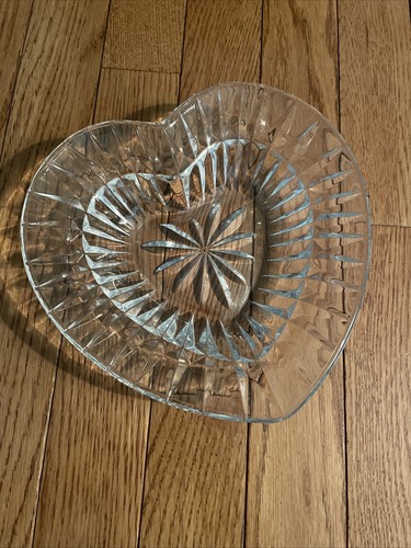 Mikasa Desire Crystal Heart Shaped Dish 7.7”x7.5”x 2.25” Boxed - Picture 5 of 8