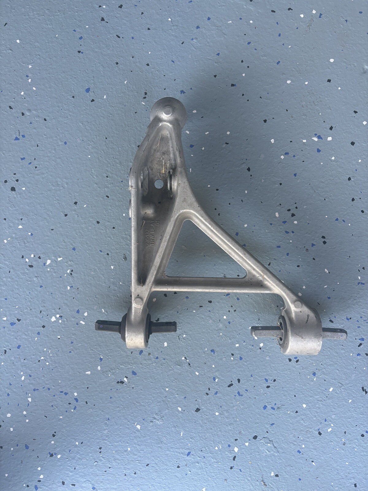 Front Suspension Right Lower Control Arm 759729 OEM Ferrari 488 Challenge 2018
