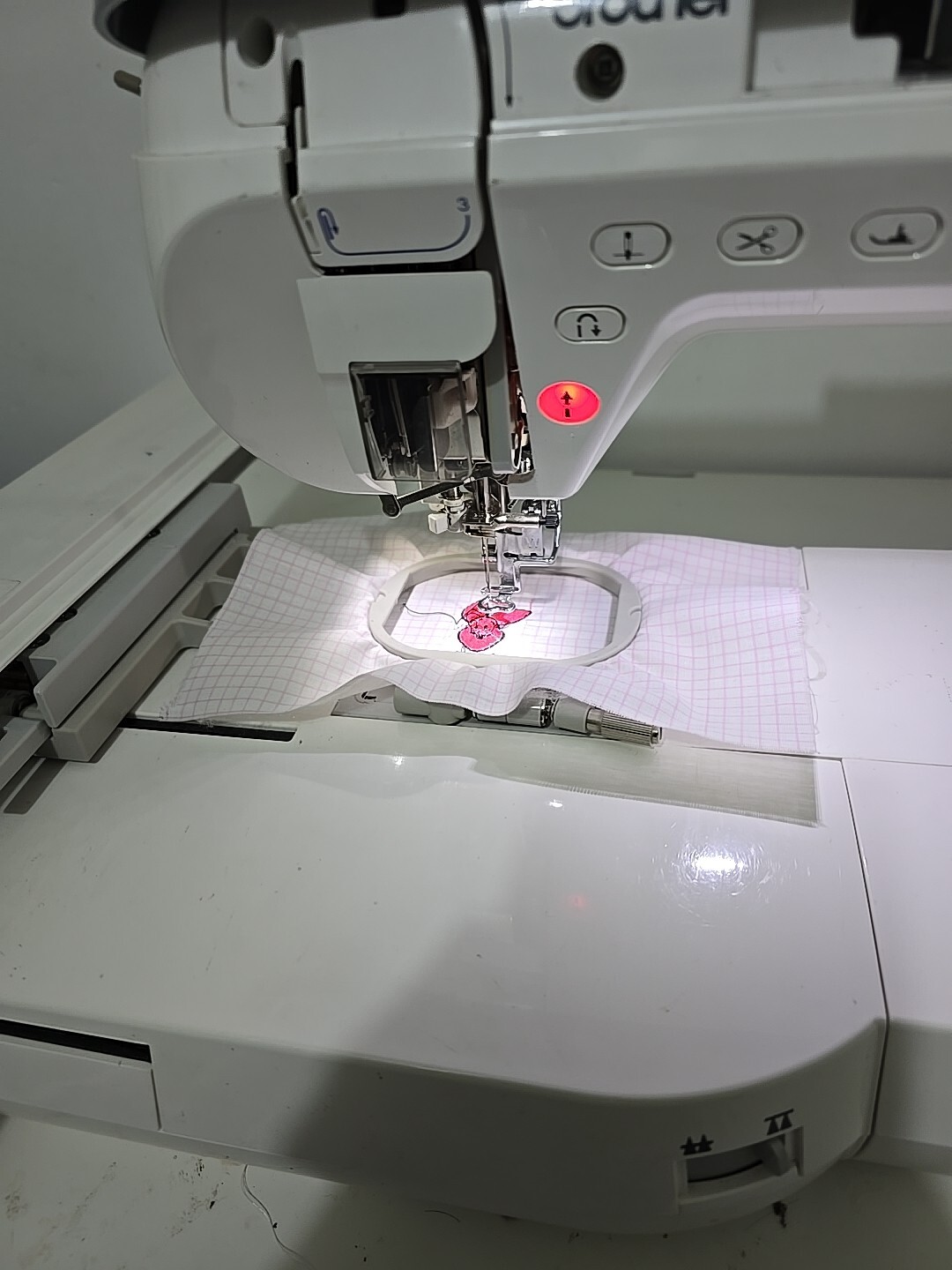Brother Inovis 4000d Embroidery Sewing Machine Disney Recently Serviced