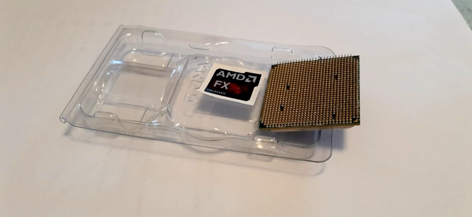 AMD FX-8320 8 Core 3,5Ghz AM3+ con Dissipatore Cooler Master Funzionante - Immagine 3 di 4