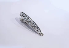 Shiny silver tone metal vine alligator hair claw clip fine hair