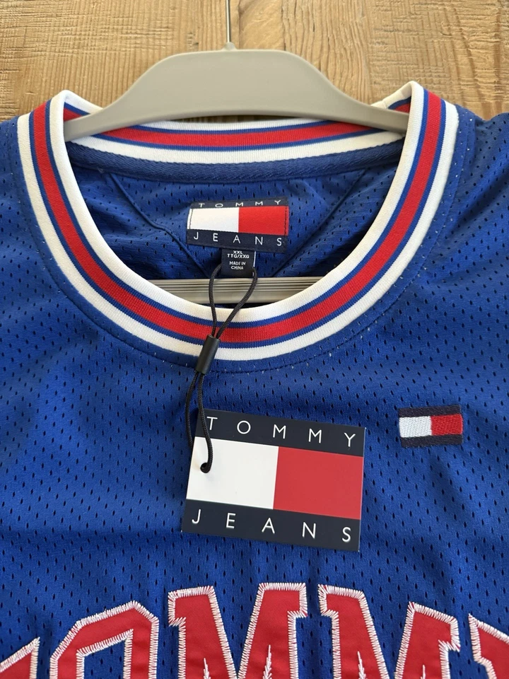 Camiseta deportiva de baloncesto Tommy Hilfiger Tommy Jeans 85 para hombre talla XL Foto 2 de 3