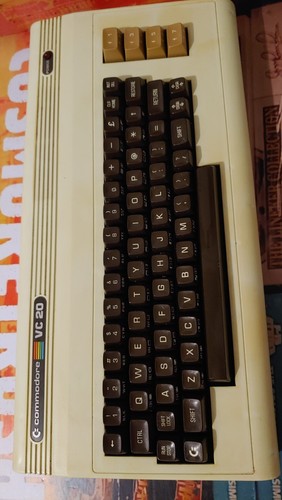 Commodore VC 20 BROTKASTEN (with PA, TV Cable) in OVP HALBBLOCK 8-bit works - Bild 4 von 9