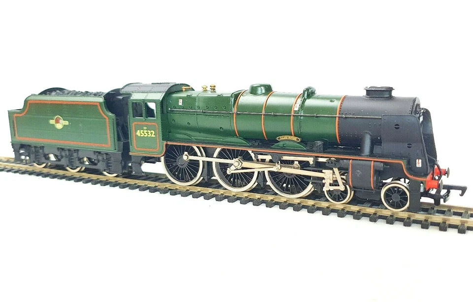 Mainline OO British Railways Rebuilt PATRIOT Class ILLUSTRIOUS Steam Locomotive - Image 4 of 4