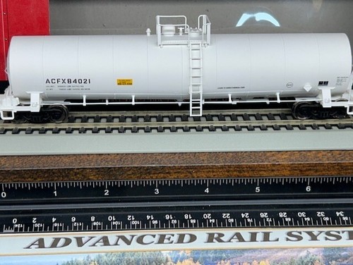 AMOCO CHEMICAL Co 28500 TANK CAR ETCHED METAL HO SCALE NEW - Picture 12 of 15