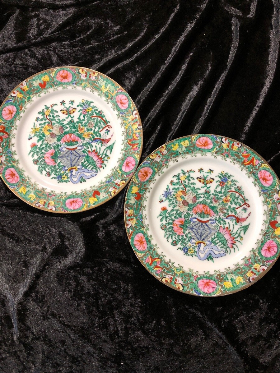 2 Famille Rose CANTON KITE PLATES 10 1/4 2 Famille Rose CANTON KITE PLATES 10 1/4