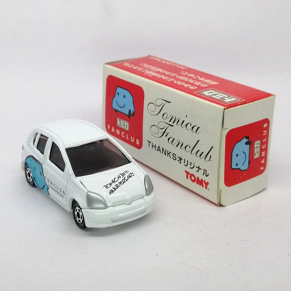 TOMICA 3OTH FANCLUB 3rd YEAR THANKS TOYOTA VITZ 1/57 TOMY NEW 110