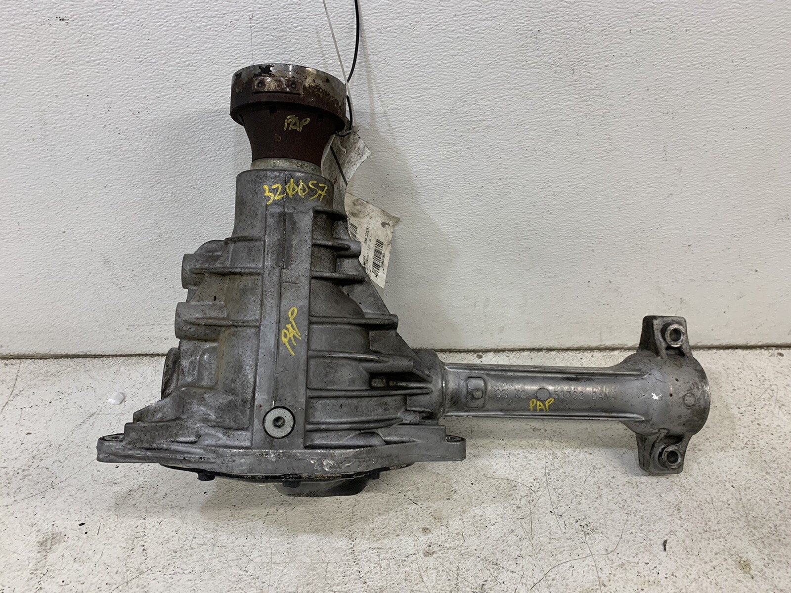 20022007 Jeep Liberty 3.73 front axle differential diff carrier oem eBay