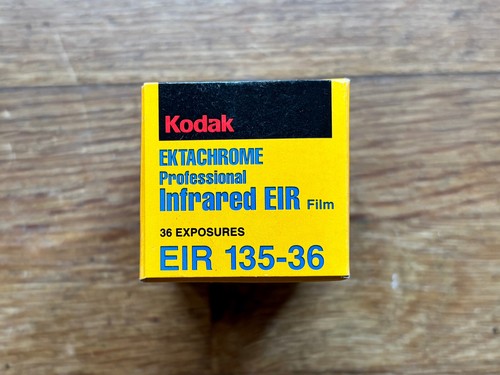 Kodak Ektachrome Infrarot EIR / Aerochrome 35mm Film 36 exp, abgelaufen 10/1999 - Bild 3 von 6