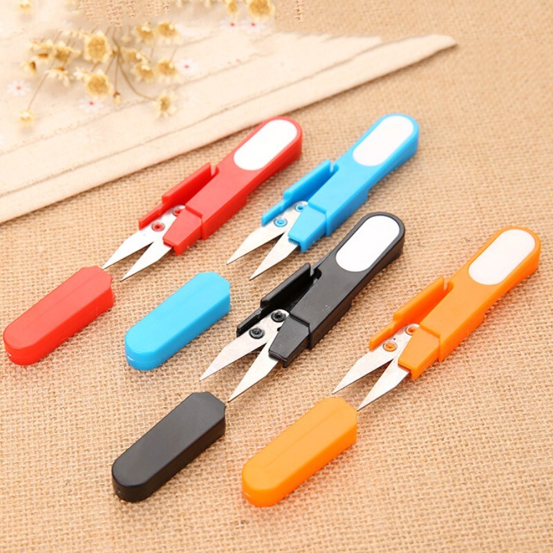 2Pcs Fishing Scissors Mini Braided Line Snips with Safety Cover (Random Color)
