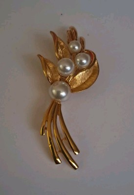 Vintage Napier Faux Pearl Gold Tone Leaf Floral Pin Brooch