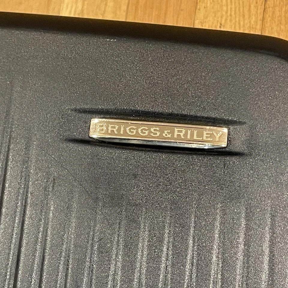 Briggs & Riley Sympatico SU122CXSP-59 ручная кладь темно-синий жесткий спиннер 22 дюйма - Изображение 2 из 4