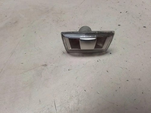 VW PASSAT B6 3C2 Kotflügelblinker vorne links 13252455 13252456 1.90 34185018