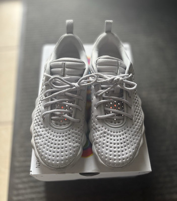 Nike Mind 002 light smoke grey