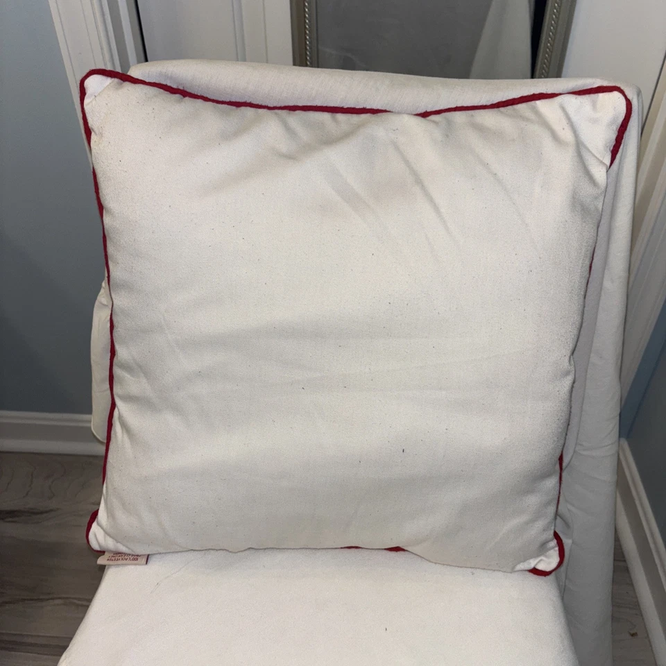 "Almohada de lanzamiento escena de esquí de invierno Stanford Homes rojo blanco 18"" X 18"" usada" Foto 4 de 4