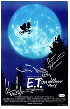 Henry Thomas, Dee Wallace, Robert MacNaughton, & Matthew DeMeritt 4X Cast signed