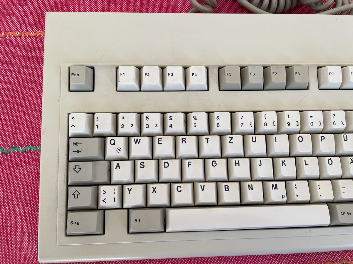 Vintage Cherry G81-1000 AT/XT Mechanical Keyboard Cherry MY Black
