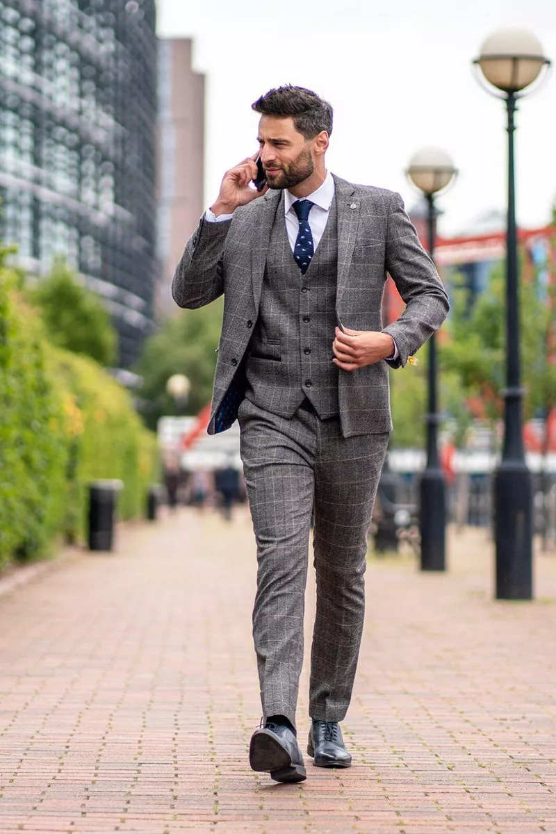 Luxury tweed best sale suits