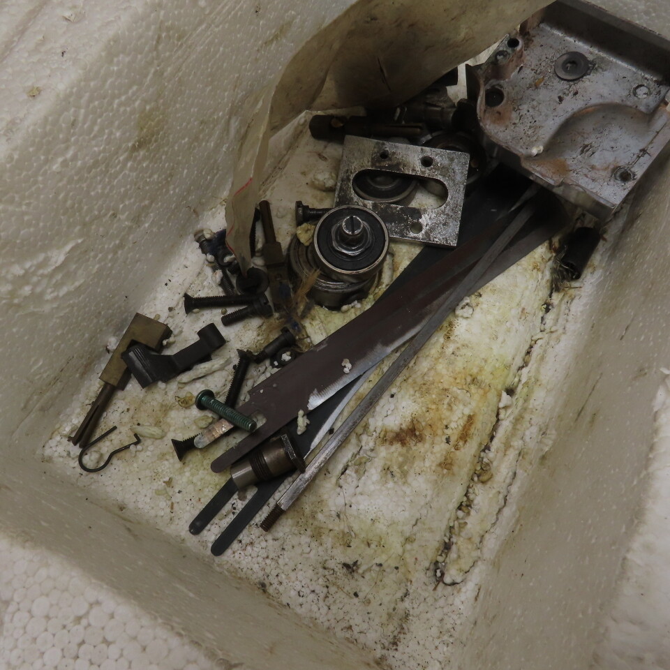 Eastman Blue Streak Class 623 Industrial Fabric Cutting Machine 220V 3PH