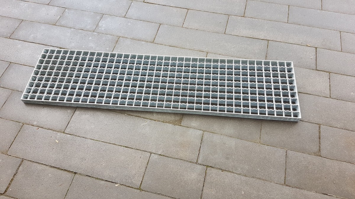 Gitterrost 1000x700 Mm Gleitschutz Tragstab 40/3 Mm Gitterrost 400x1000 X 30/30 Tragstab 30/3 Mm Befahrbar Rinnenrost Gitterrost Verzinkt Nach Maß