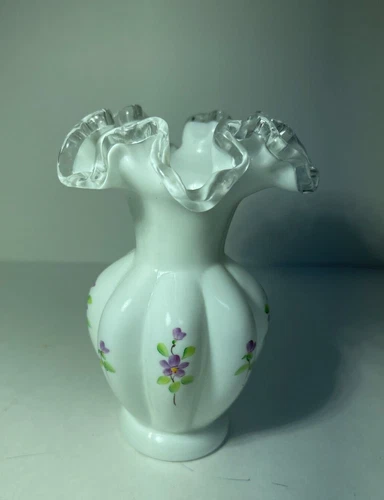 Vinage Fenton Silver Crest signed White Vase w/ Purple Hand Painted Violets 6"