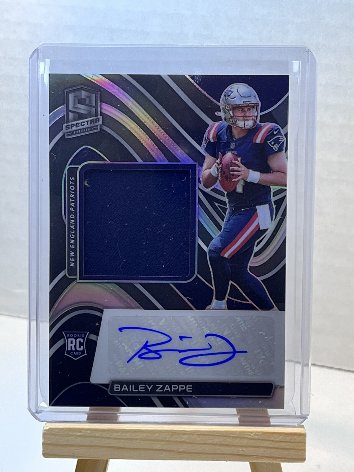 2022 Panini Spectra Bailey Zappe Rookie RC Jersey Patch Auto /125 - Patriots
