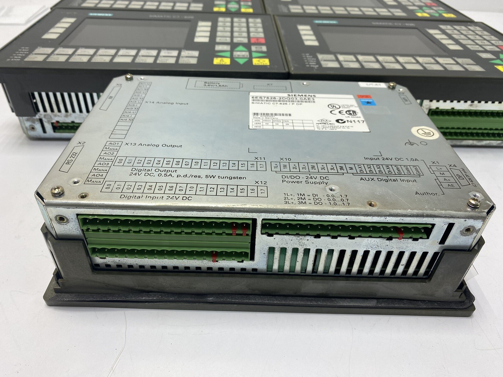 Foto 10 di 14