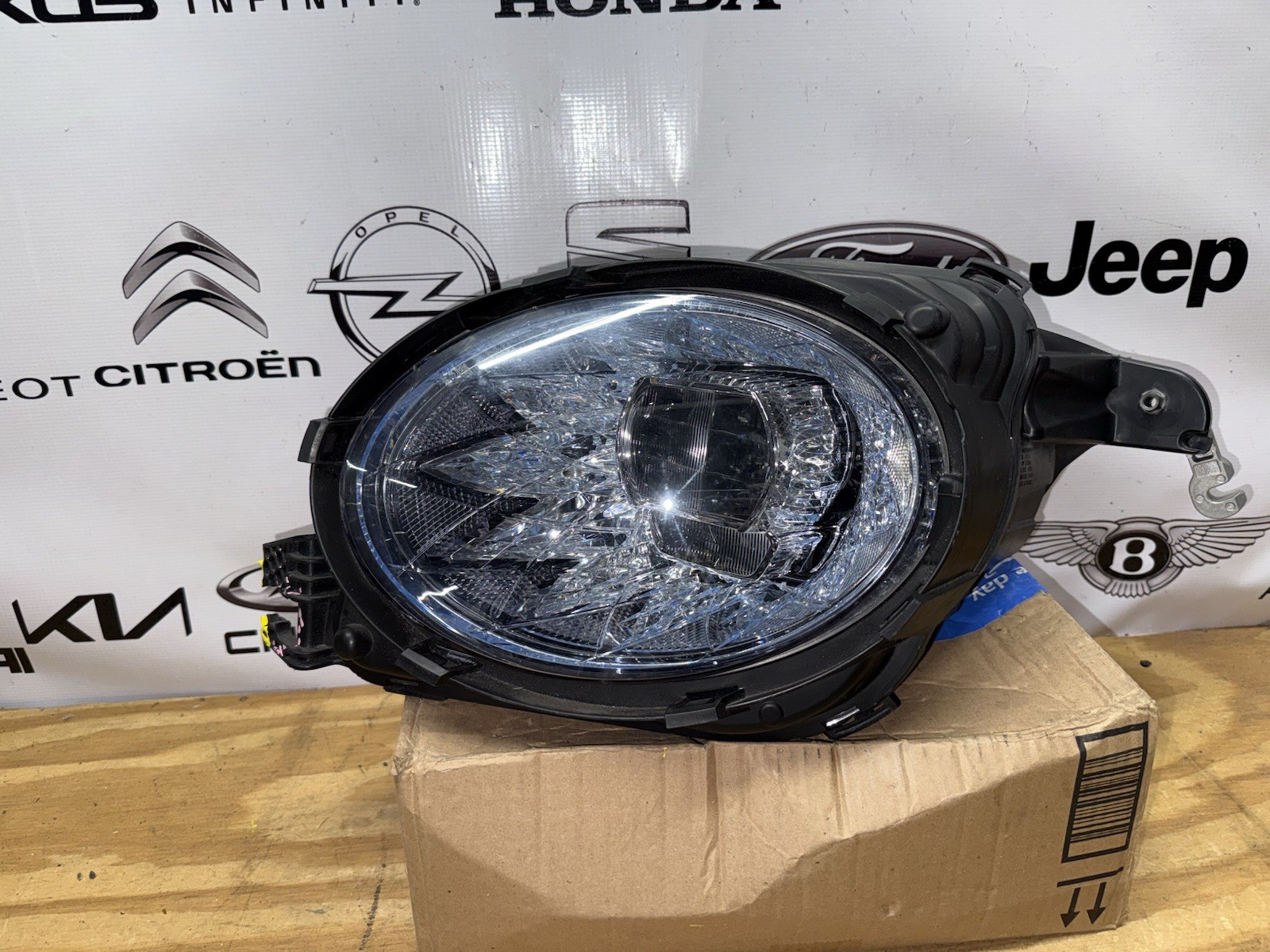 2020 2021 2022 Bentley Bentayga LED Headlight Left LH Driver Side OEM