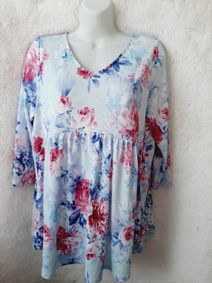 L. A. Apparel stretchy medium floral blue pink babydoll blouse