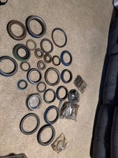 BULK LOT OF 24 OIL SEALS, meritor, Cummins,Stemco. SKF