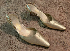 Salvatore Ferragamo Slingback Gold Leather Pumps Pointed-Toe Strap Women's 9AA