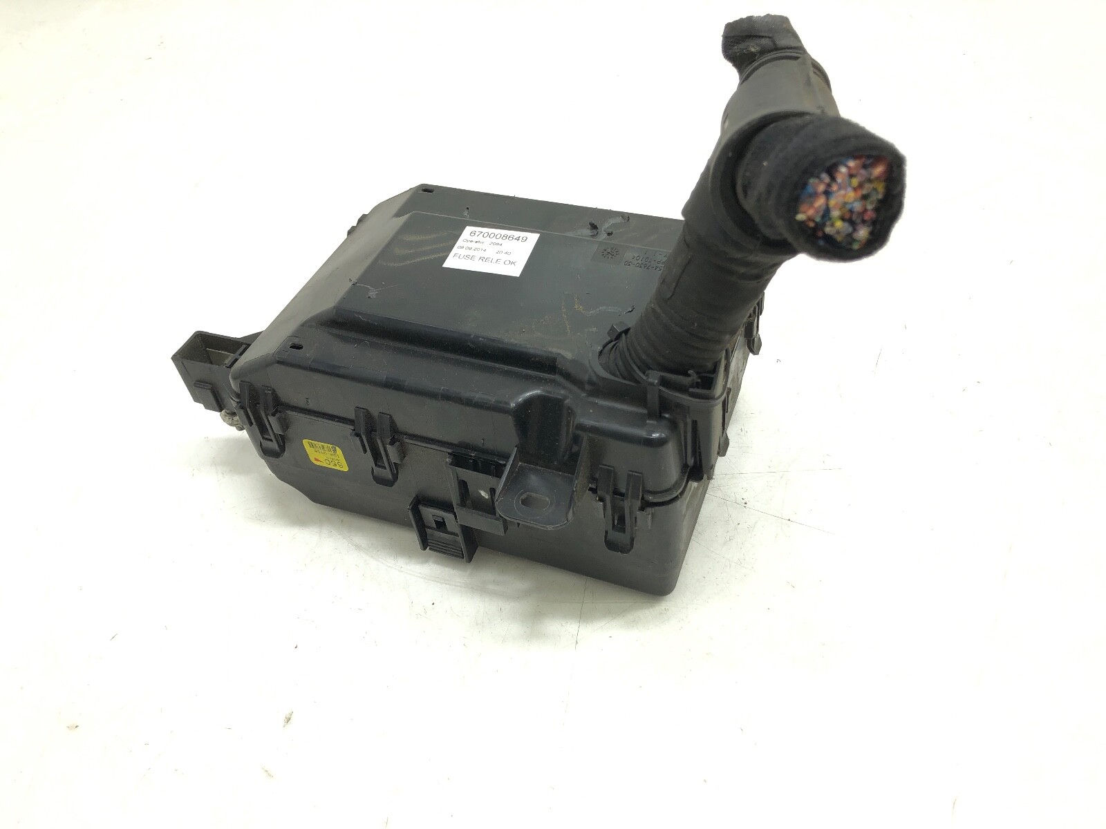 2014-2019 MASERATI GHIBLI S Q4 FRONT FUSE RELAY BOX OEM.